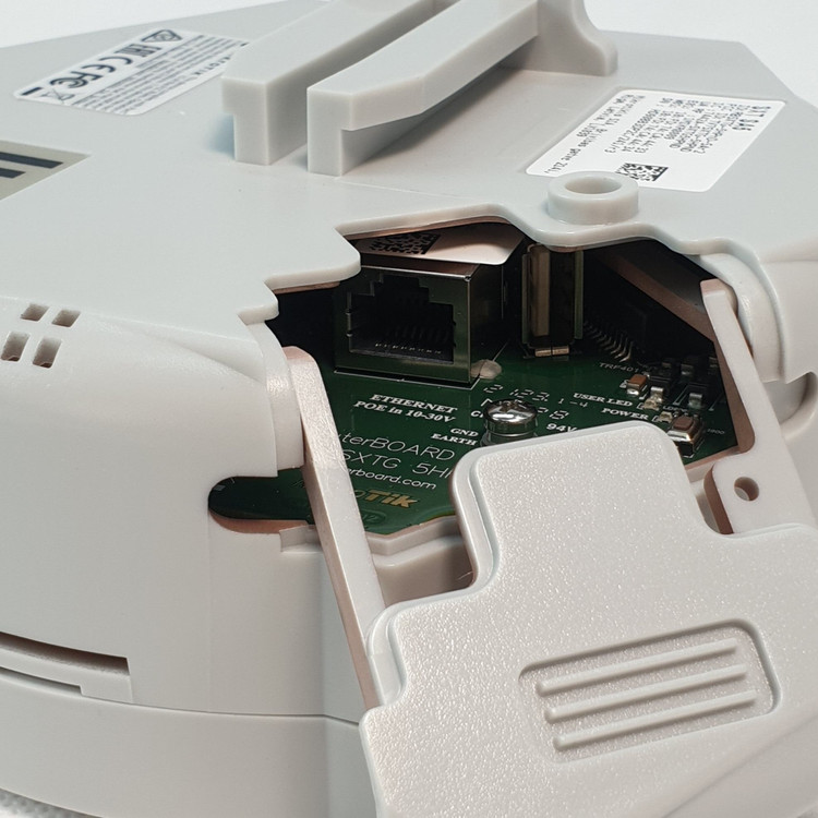 رادیو وایرلس میکروتیک مدل SXT SA5